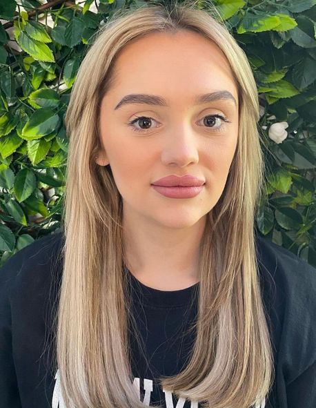 Headshot of Chloe